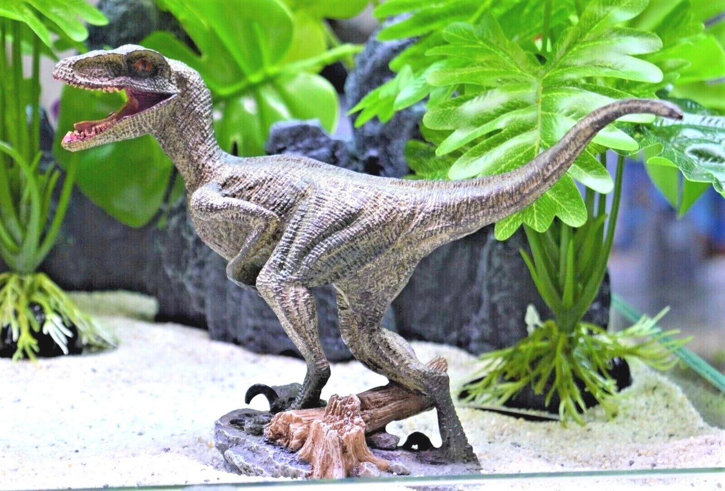 Jurassic Park Dinosaur Gates Aquarium Bridge Fish Tank Ornament