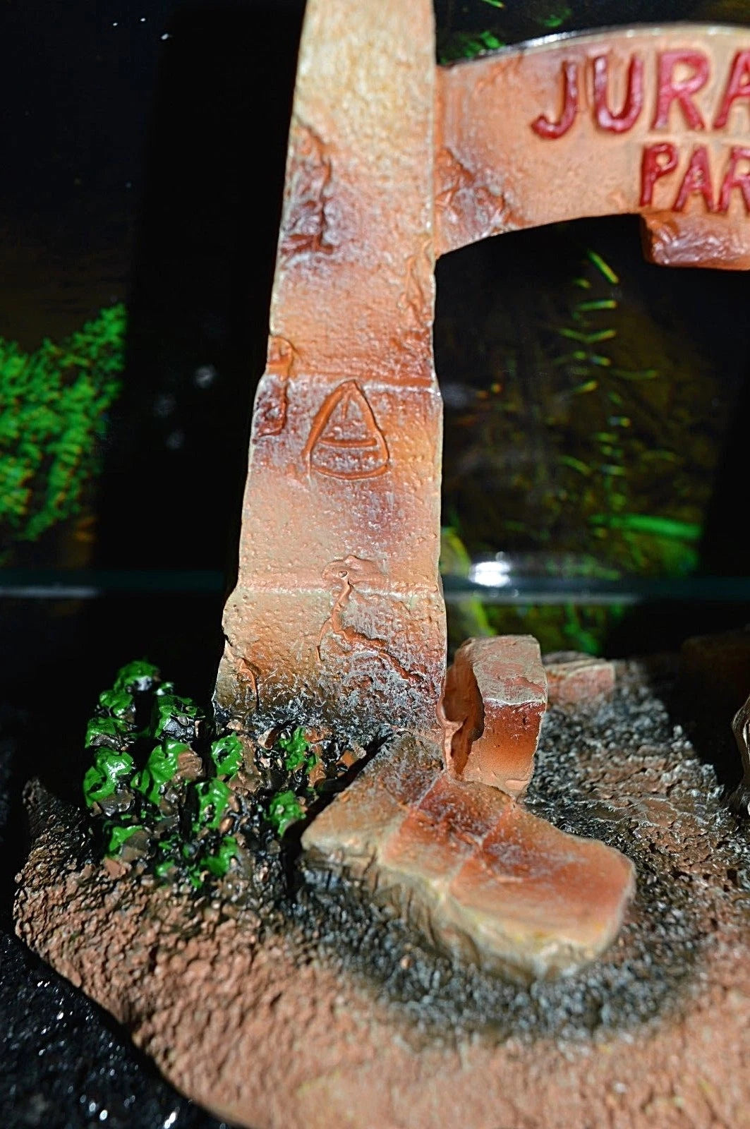 Jurassk Park Jurassic Dinosaur Gates Aquarium Bridge Fish Tank Ornament 913