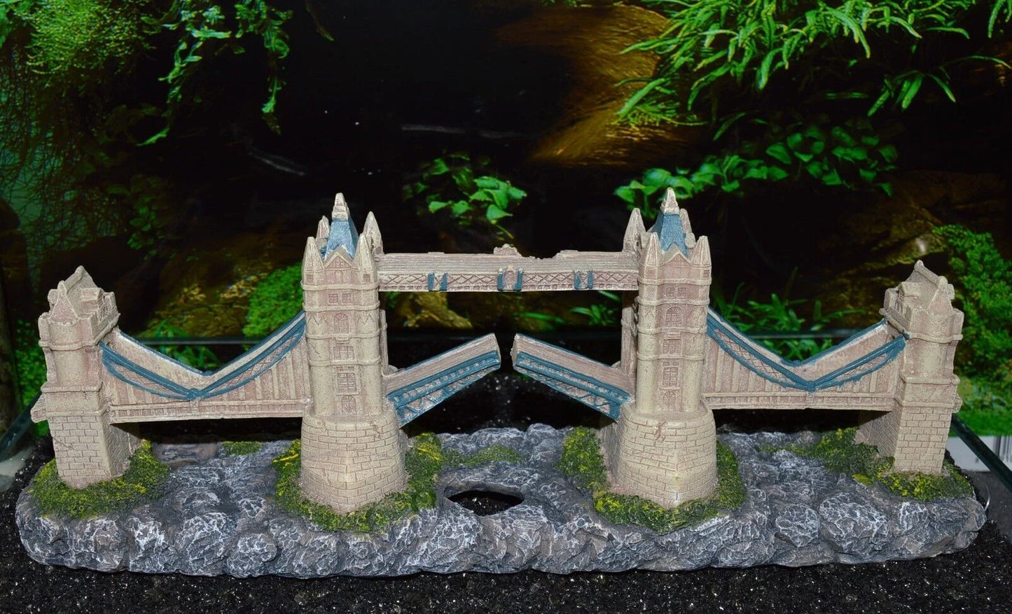 London Tower Bridge Aquarium Fish Tank Ornament 793