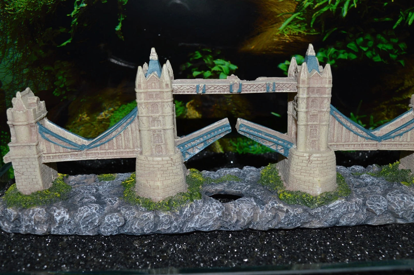London Tower Bridge Aquarium Fish Tank Ornament 793