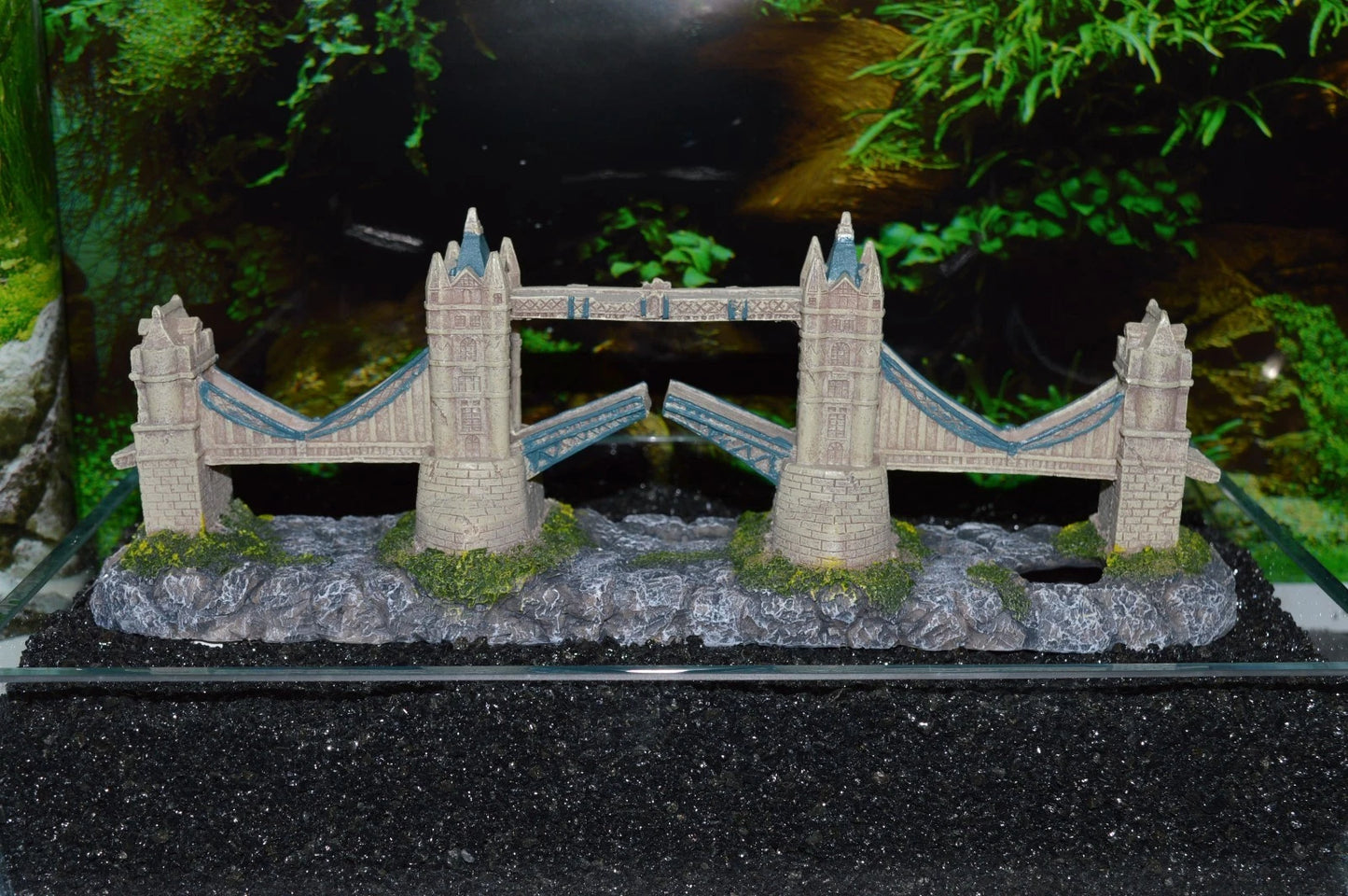 London Tower Bridge Aquarium Fish Tank Ornament 793