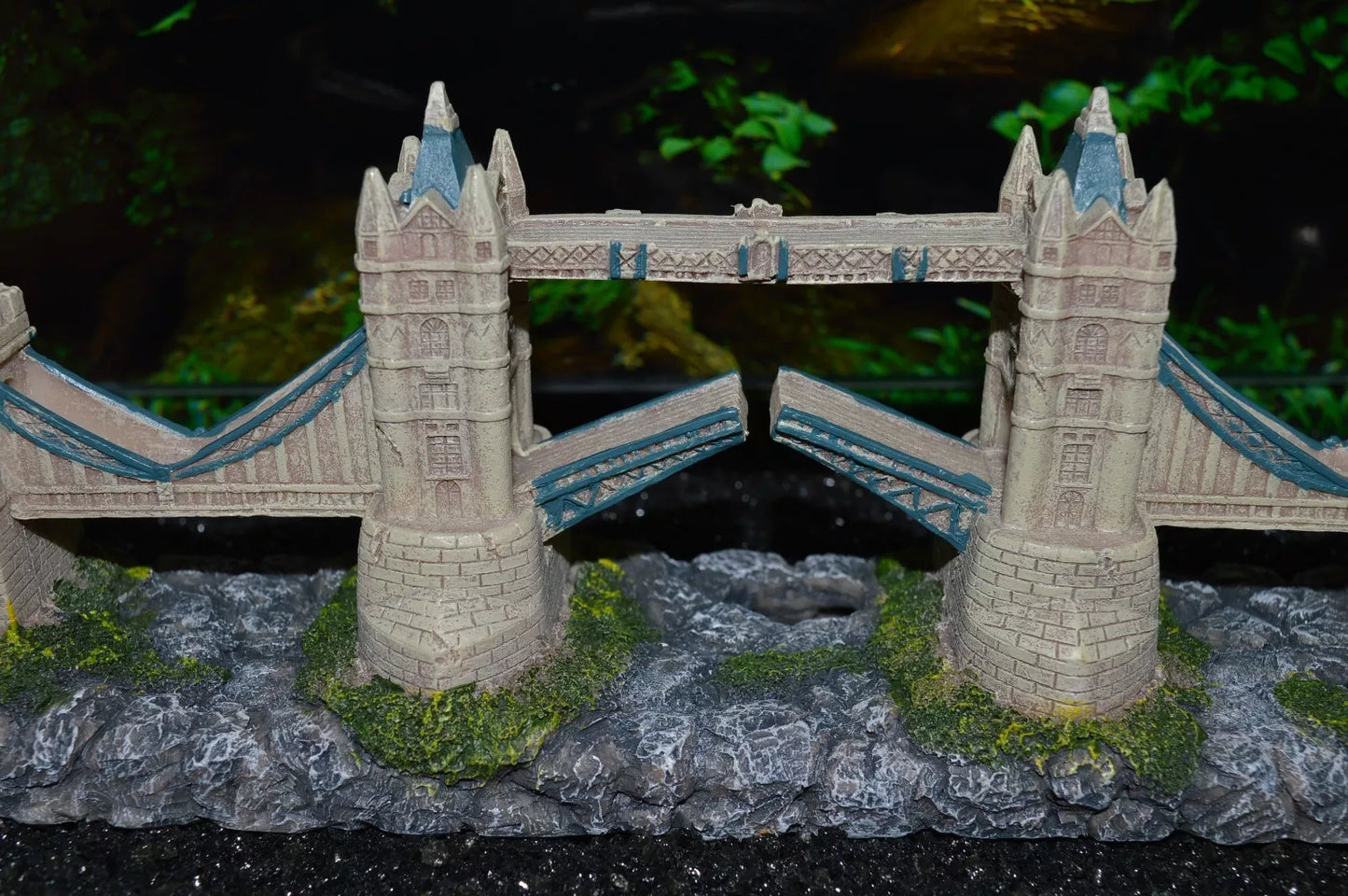 London Tower Bridge Aquarium Fish Tank Ornament 793