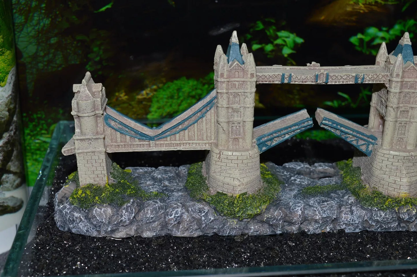 London Tower Bridge Aquarium Fish Tank Ornament 793