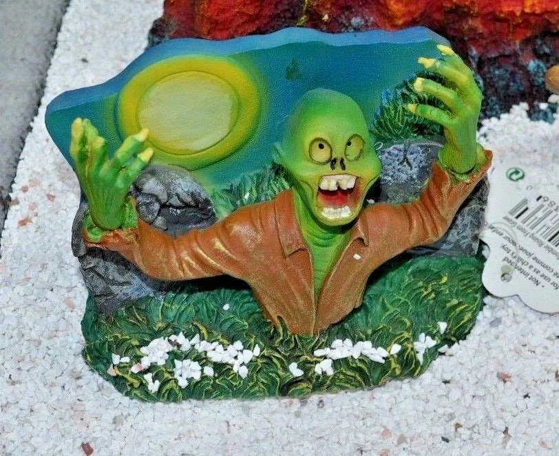 Zombie glow in the dark aquarium ornament Resin Fish Tank Decoration