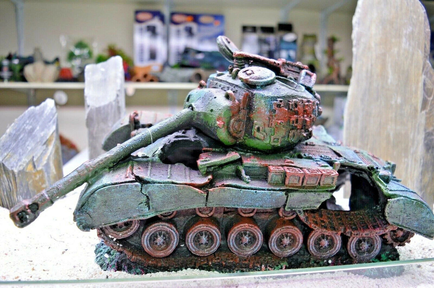 extra large XL ARMY CRASHED TANK fish aquarium WRECK ORNAMENT DECORATION (33cm)
