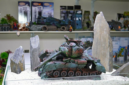 extra large XL ARMY CRASHED TANK fish aquarium WRECK ORNAMENT DECORATION (33cm)